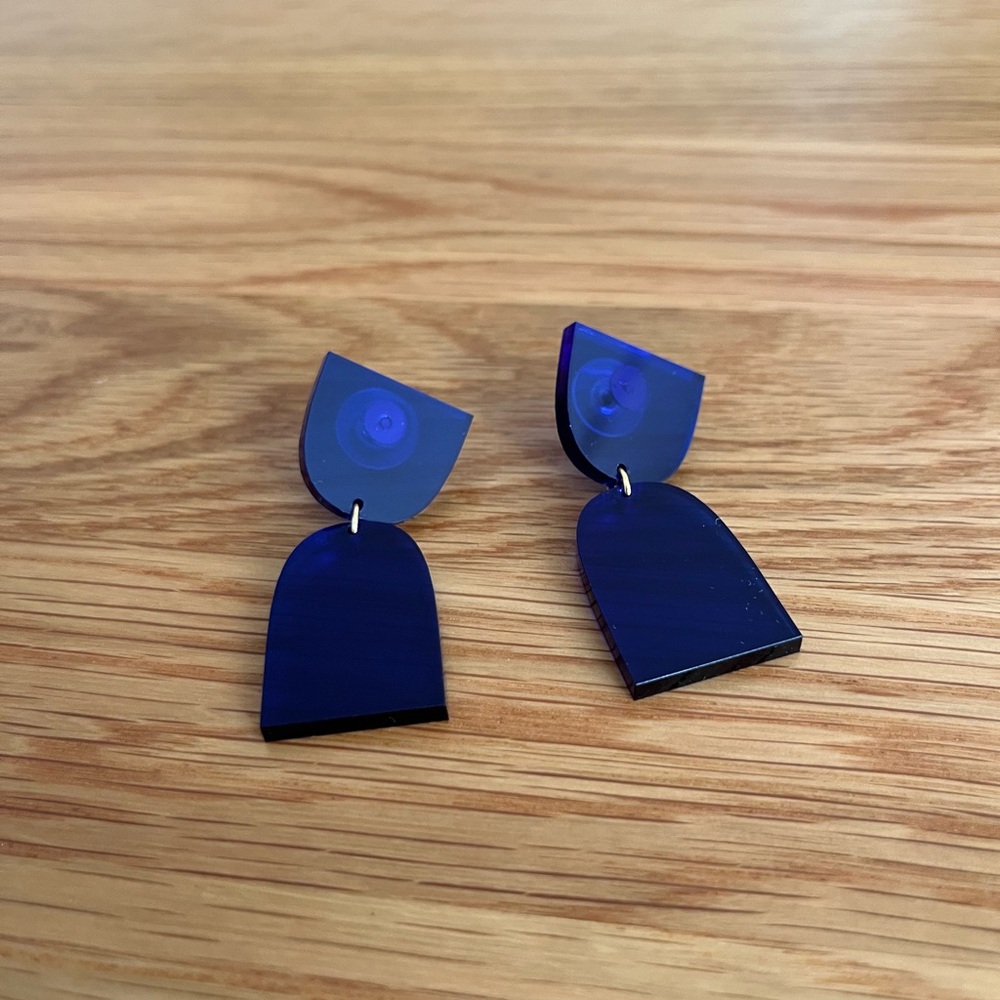 COMBINIST “The Cinch” transparent electric blue acrylic earrings